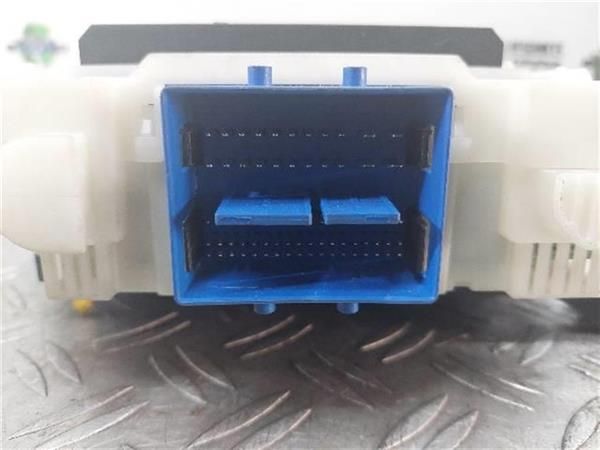 CAJA FUSIBLES/RELE Ford Mondeo 2.0 TDCI (CA2) (2007 - 2015) (103 KW) - 12155 / QXBA