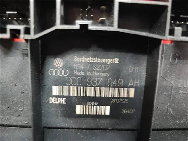 CAJA FUSIBLES/RELE Volkswagen Golf 1.9 TDI V (105CV) (77 KW) - 12544 / BXE