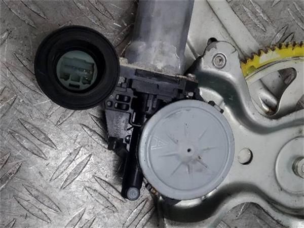 ELEVALUNAS ELECTRICO TRA. IZDO. Lexus IS 2.2 D IS220D XE2(A) (130 KW) - 12823 / 2ADFHV