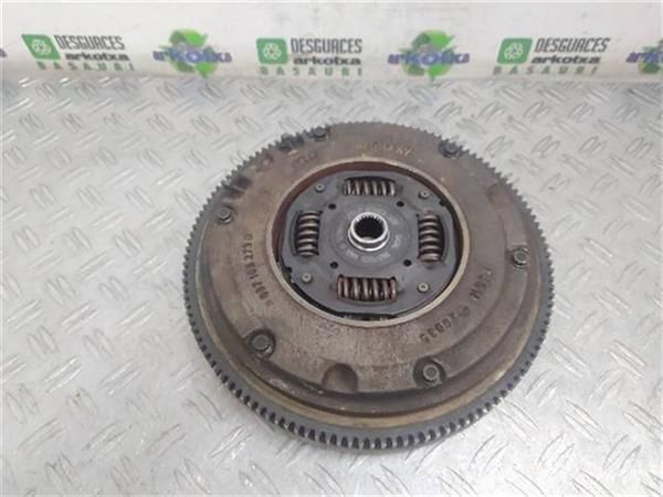 KIT EMBRAGUE COMPLETO Volkswagen Golf 1.6  III (1H1) (1991 - 1998) (74 KW) - 13301 / AEK