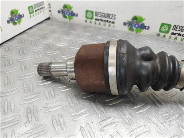 TRANSMISION DEL. IZDA. Peugeot 308 1.4  VTI (2012 - 2019) (72 KW) - 14107 / 8F01 2