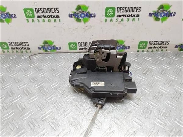 CERRADURA PUERTA DEL. IZDA. Audi A4 2.5 TDI (8E) AVANT (B6) 163CV (120 KW) - 14360 / BCZ