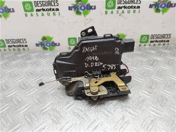 CERRADURA PUERTA DEL. DCHA. Volkswagen Passat 1.8  (3B2) (92 KW) - 14363 / ADR