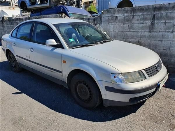 CERRADURA PUERTA DEL. DCHA. Volkswagen Passat 1.8  (3B2) (92 KW) - 14363 / ADR