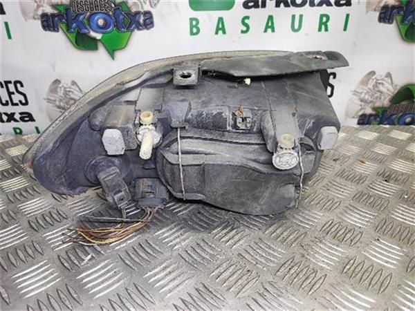 FARO DEL. IZDO. Seat Cordoba 1.9 TDI (6K) (66 KW) - 14894 / AGR