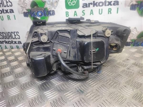 FARO XENON DCHO. Audi A6 2.5 TDI (4B2) (132 KW) - 14934 / AKE