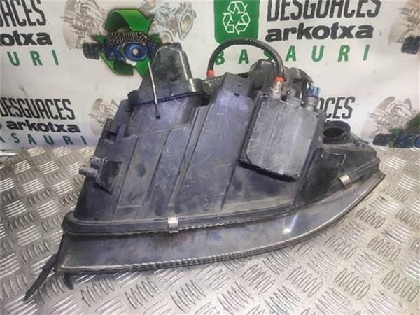 FARO XENON DCHO. Audi A6 2.5 TDI (4B2) (132 KW) - 14934 / AKE