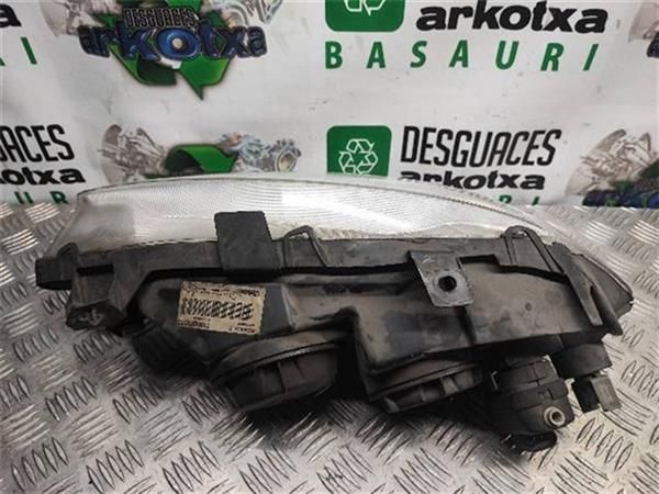 FARO DEL. DCHO Renault Megane 1.6  CLASSIC (79 KW) - 15169 / K4M A7 2