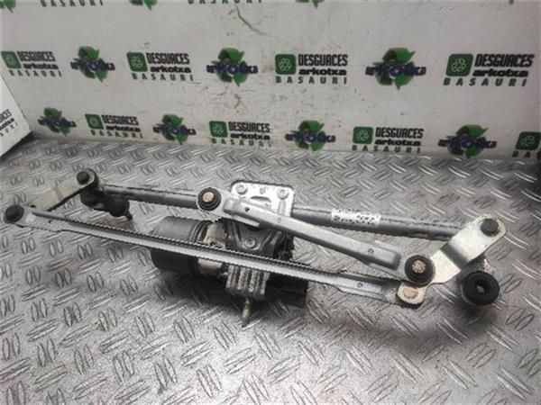 MOTOR LIMPIAPARABRISAS DEL. Seat Ibiza 1.6 TDI 6J (66 KW) - 15272 / CAY