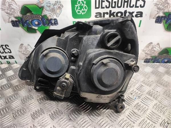 FARO DEL. DCHO Renault Clio 1.1 (43 KW) - 15307 / D7F G7