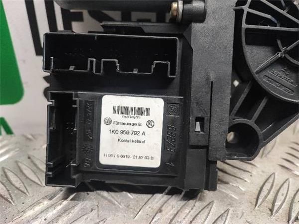 MOTOR ELEVALUNAS DEL. IZDO. Volkswagen Touran 1.9 TDI (1T2) (2006-2010) (77 KW) - 15414 / BXE