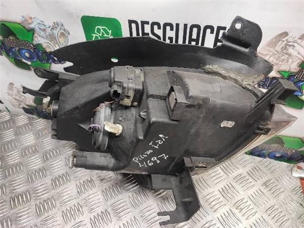 FARO DEL. IZDO. Citroen Xsara 2.0 HDI PICASSO (66 KW) - 15581 / RHY