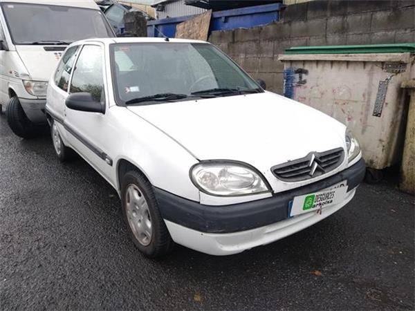 FARO DEL. DCHO Citroen Saxo 1.5 D (1999-2004) (42 KW) - 15633 / VJX