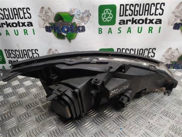 FARO DEL. IZDO. Ford Focus 1.6 (74 KW) - 15737 / FYDB