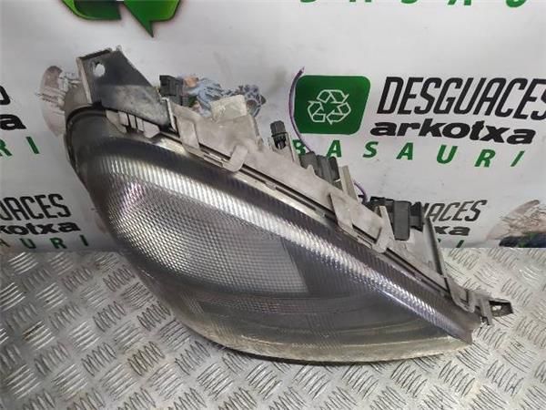 FARO DEL. DCHO Mercedes A 140 1.4 (60 KW) - 15797 / 166 940 2