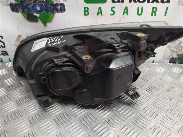 FARO DEL. DCHO Ford Focus 2.0 TDCI SPORTBREAK (CAP)(2004-2007) (100 KW) - 16047 / G6DD