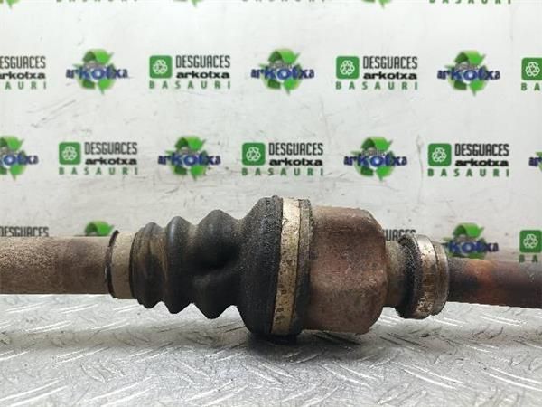 TRANSMISION DEL. DCHA. Peugeot 207 1.6 HDI (66,2 KW) - 16357 / 9HX O 9H02