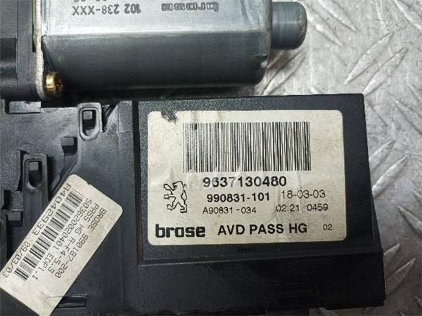 MOTOR ELEVALUNAS DEL. DCHO. Peugeot 307 2.0  SW PK (100 KW) - 16522 / RFN