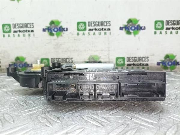 MOTOR ELEVALUNAS TRA. IZDO. Audi A4 2.0  AVANT (8E) (2001-2004) (94 KW) - 16535 / ALT