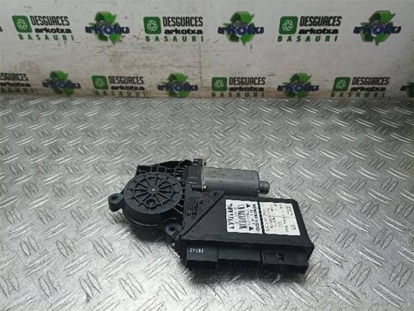 MOTOR ELEVALUNAS DEL. DCHO. Audi A4 2.0  AVANT (8E) (2001-2004) (94 KW) - 16537 / ALT