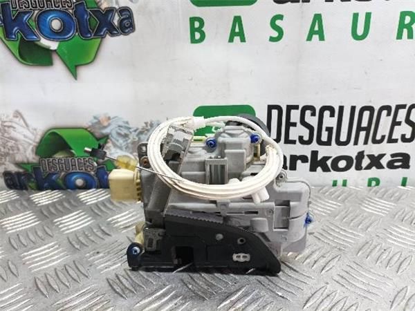 CERRADURA PUERTA DEL. DCHA. Audi Q7 3.0 TDI 233CV AUT. 4X4 (4LB) V6 (06-08) (171 KW) - 16704 / BUG