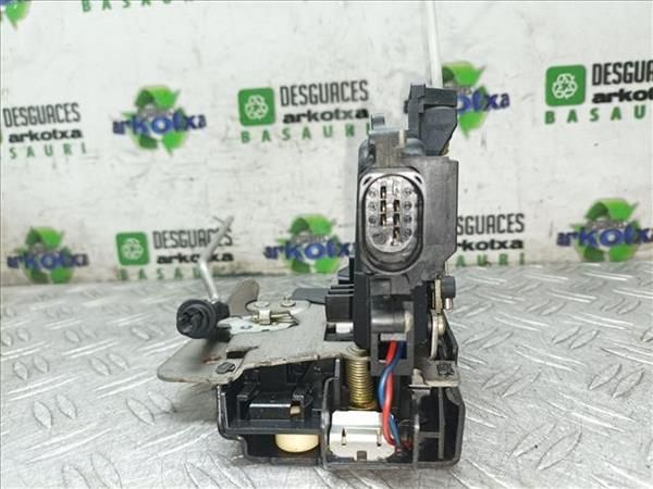 CERRADURA PUERTA DEL. DCHA. Audi A4 - 17618 / AWX