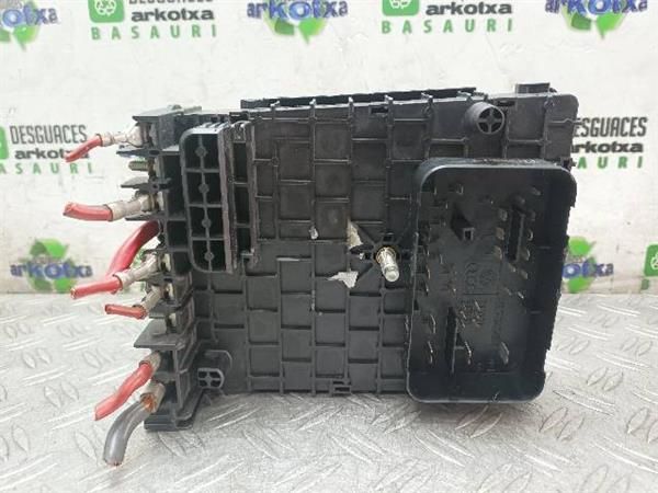 CAJA FUSIBLES/RELE Audi Q3 2.0 TDI (8UB/8UG) 140CV (2011-2018) (103 KW) - 17628 / CFF 2