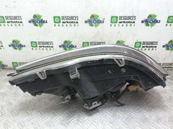 FARO DEL. IZDO. Opel Astra 2.0 DTI G CC (T98) (1999-2005) 101CV (74 KW) - 18084 / Y20DTH