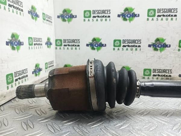 TRANSMISION DEL. DCHA. Kia Ceed 1.6 CRDI (EDB5) 90CV (2006-2012) (66 KW) - 19137 / D4FB-SW
