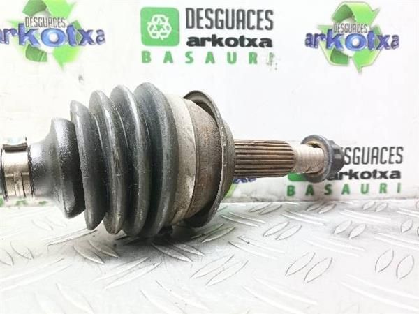 TRANSMISION DEL. DCHA. Toyota Yaris 1.3 G II (P9) (2008-2011) 101CV (74 KW) - 19486 / 1NR