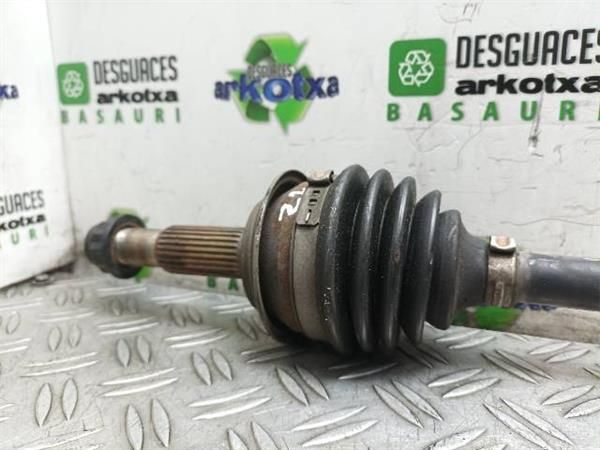 TRANSMISION DEL. IZDA. Toyota Yaris 1.3 G II (P9) (2008-2011) 101CV (74 KW) - 19487 / 1NR
